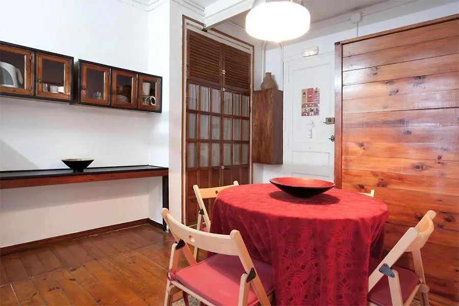 Pedrera - Gracia Apartment Barcelona