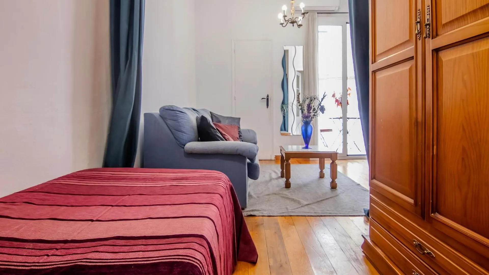 Pedrera - Gracia Apartment Barcelona