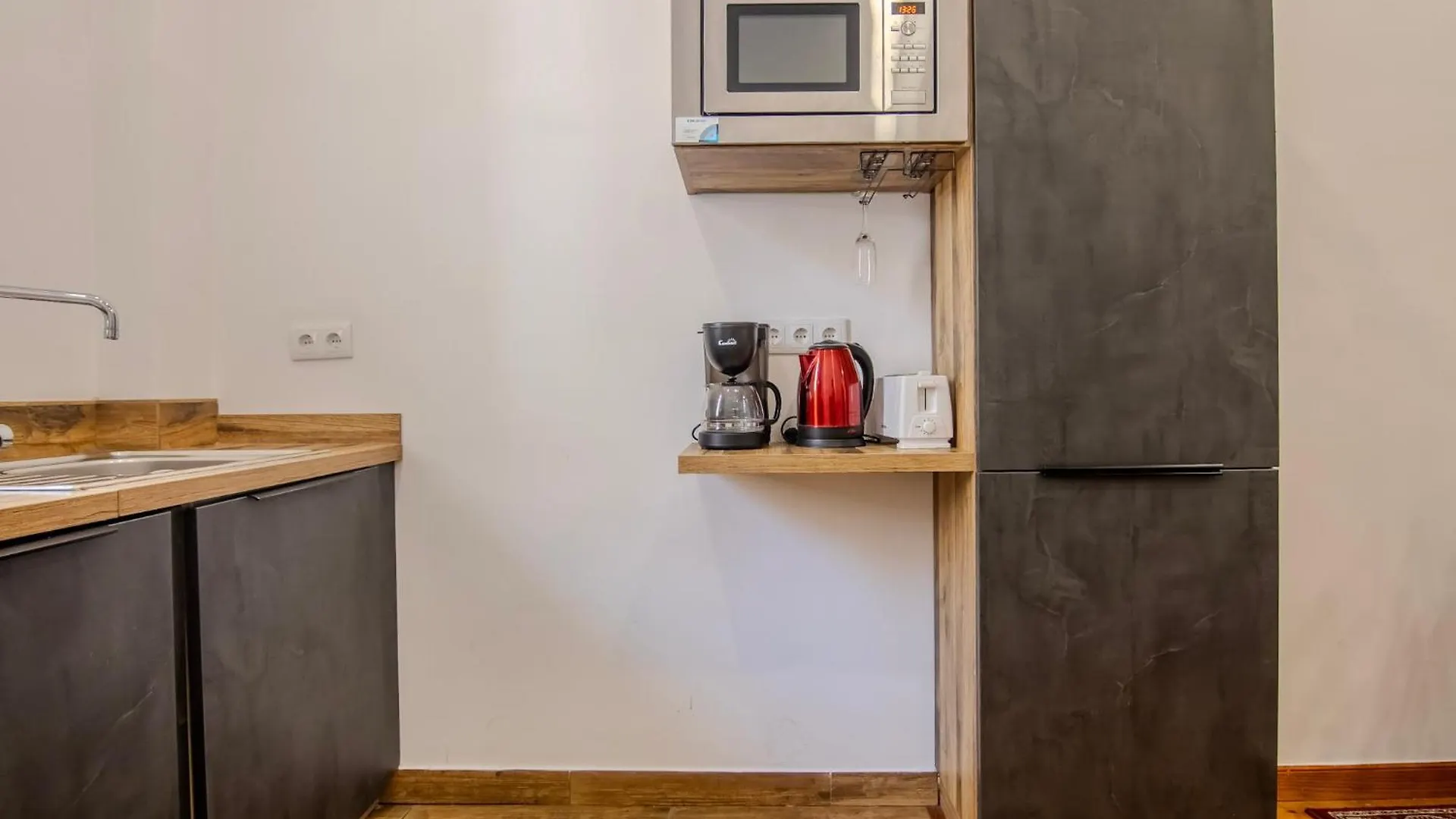 Pedrera - Gracia Apartment Barcelona