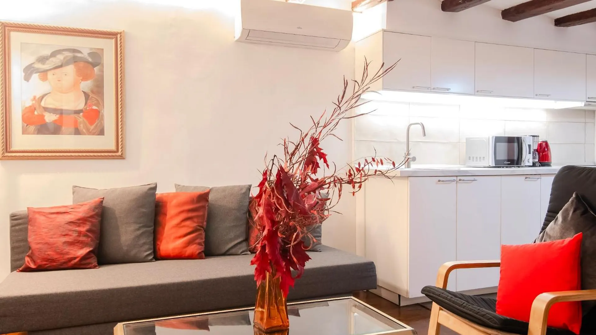 Pedrera - Gracia Apartment Barcelona Spain