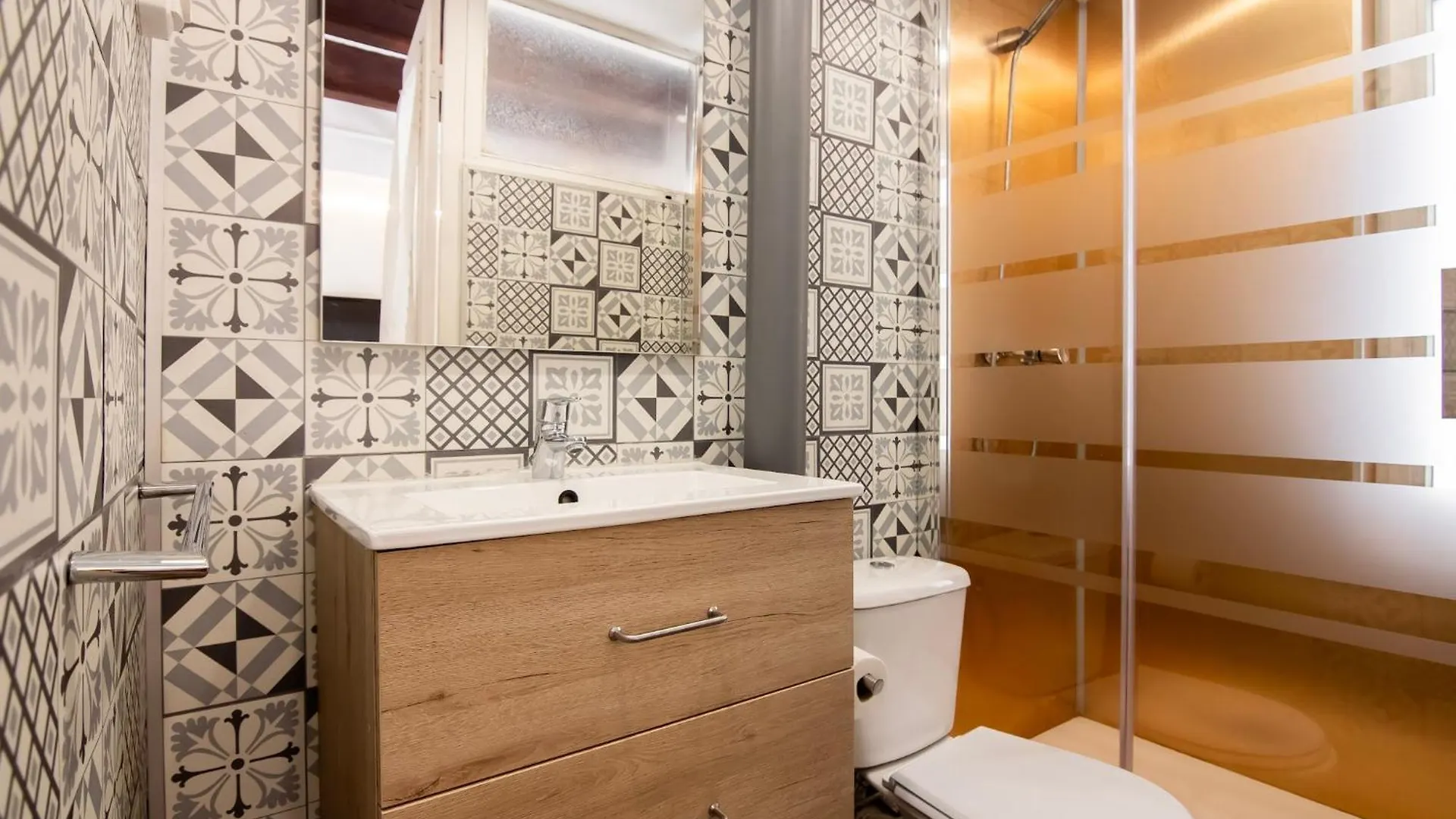 Apartmán Pedrera - Gracia Barcelona 0*,